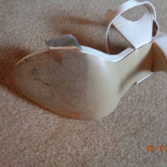 Isabella Rue strappy heels - Picture 7 of 7